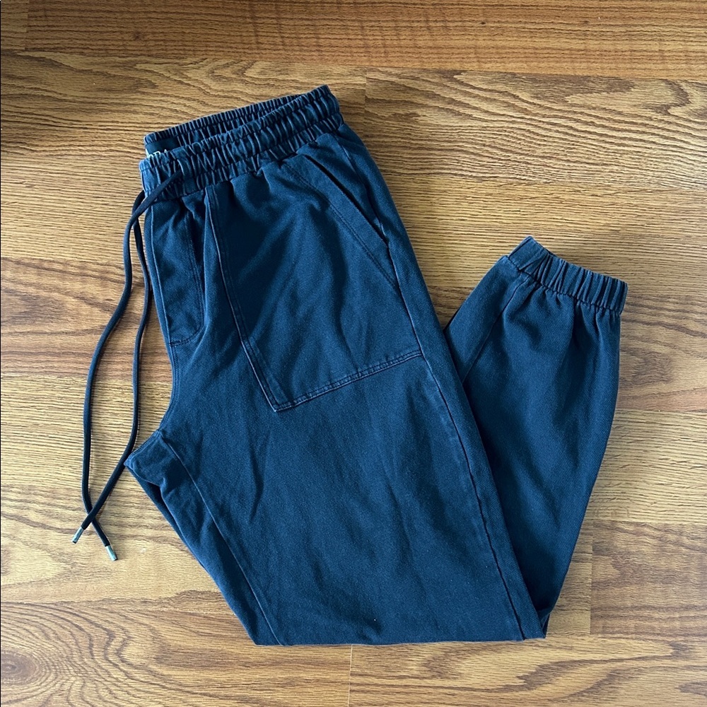 Juniors Black Cuffed Jogger Sweatpants with Elastic Waisband